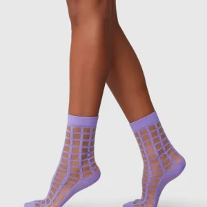 Lavendelfärgade strumpor från Swedish stockings