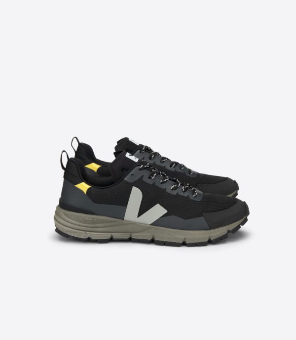 Dekkan hiking shoes with Vibram sole